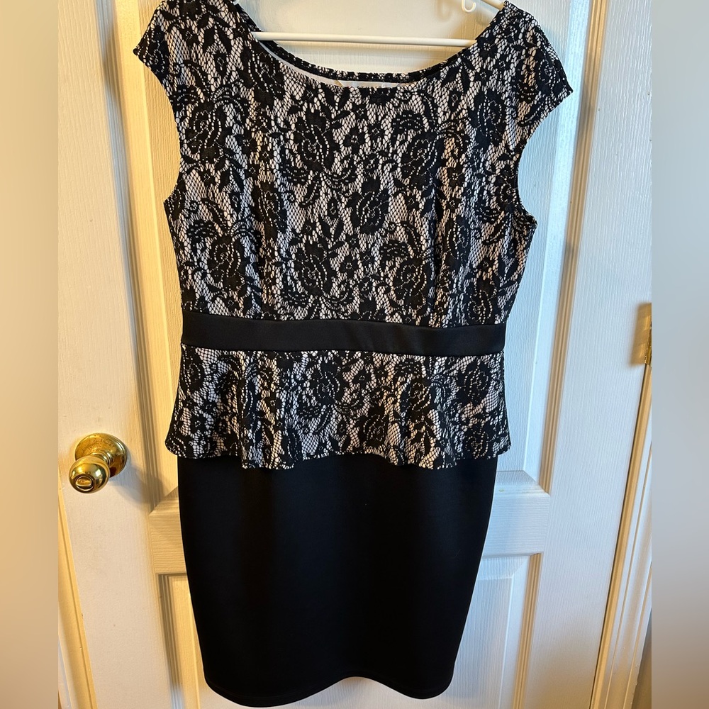 Aa Studio Black Tan Sheath Mini Dress Bateau Neckline